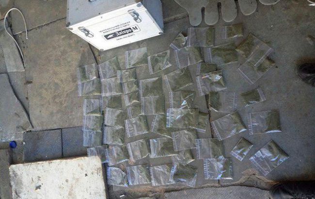 У Херсонській області затримали наркоторговців з 18 кг марихуани