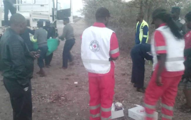 В Зимбабве в результате взрыва автобуса погибли 42 человека