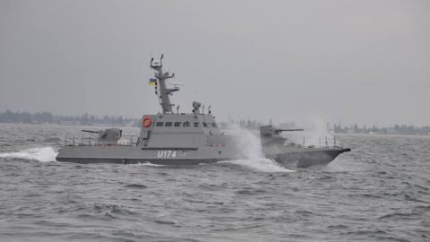 Поранені 6 військових моряків в результаті атаки РФ на українські кораблі