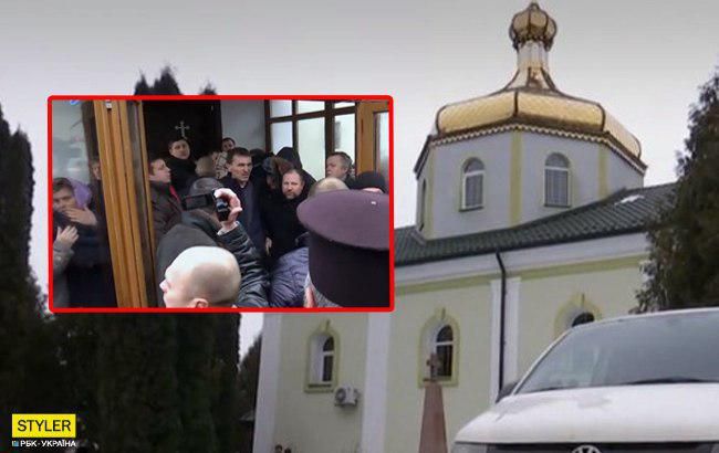 ''Разве Бог - русский?'' На Волыни сторонники ПЦУ отстояли храм от МП (видео)