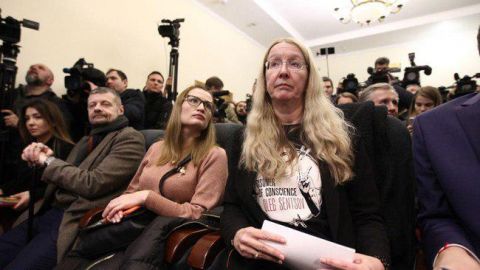 Суд почав розгляд клопотання про скасування відсторонення Супрун