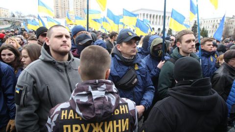 На Майдане началась акция против коррупции в оборонке