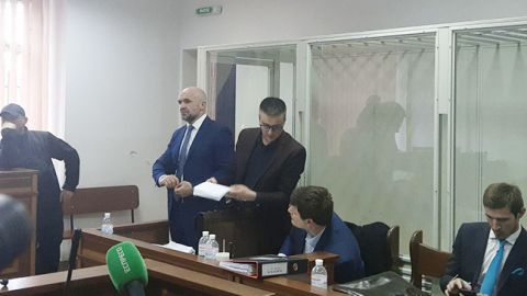 Захист Мангера хоче видалити активістів із зали суду