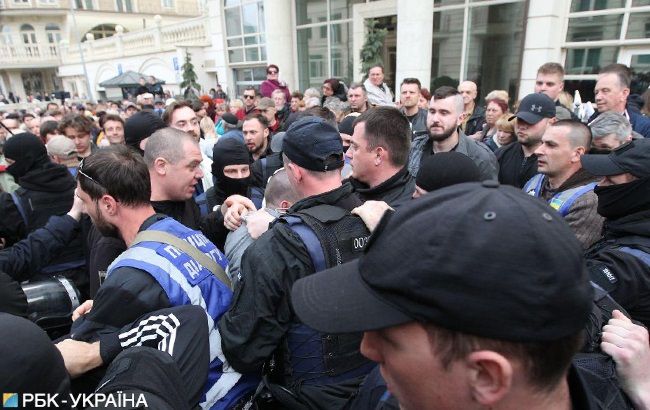 Під штабом Зеленського затримали двох осіб за спробу провокації