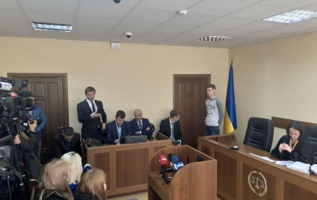 Прокуратура просит отстранить Мангера от должности еще на 2 месяца