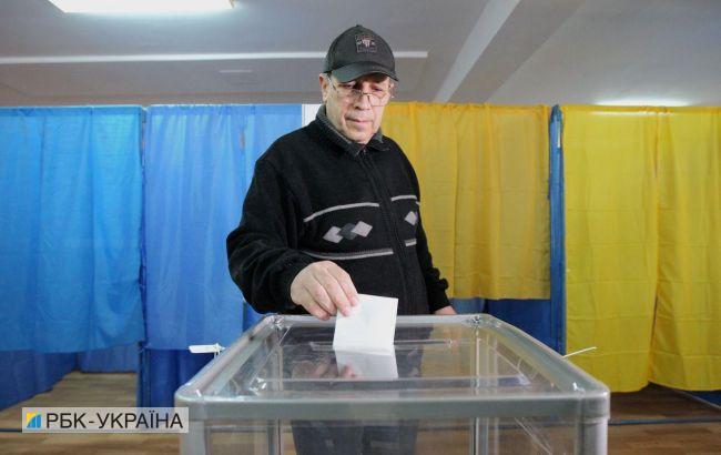В Україні відкрилися виборчі дільниці