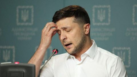 Зеленський просить Кернеса розібратися у ситуації з бюстом Жукова