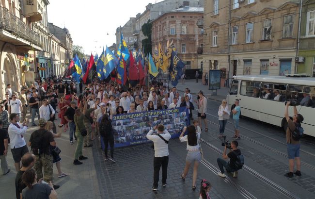 Националисты объединились в список от "Свободы" и провели марш во Львове