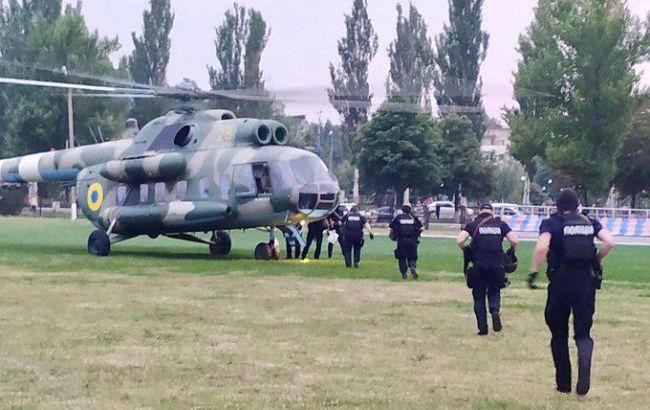 В Покровск направили вертолет спецназа Нацполиции