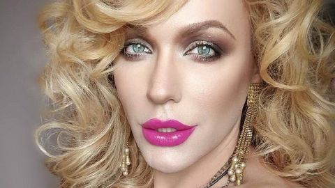 "Не как у Кардашьян": травести-дива Монро подвела итоги года