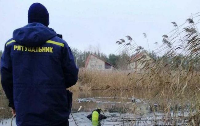 У Київській області двоє чоловіків провалилися під кригу