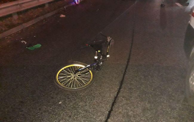 У Києві водій на смерть збив двох велосипедистів