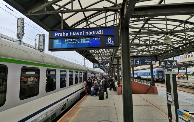Из Чехии поездом возвращается почти тысяча украинцев, - МИД