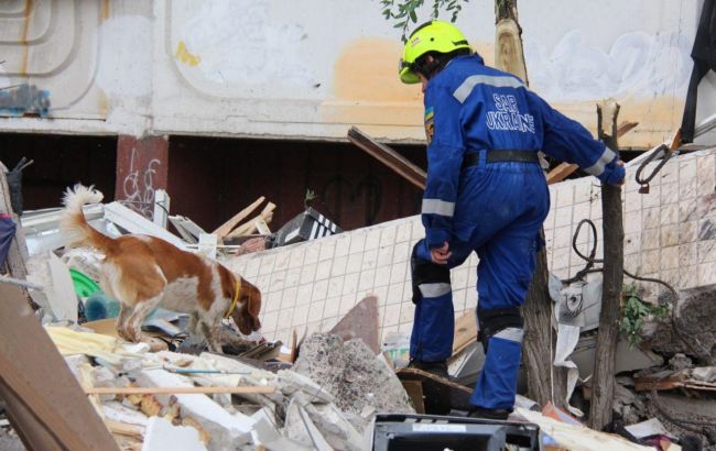 Жильцы взорвавшегося дома в Киеве не хотят ехать в общаги: разгорается скандал