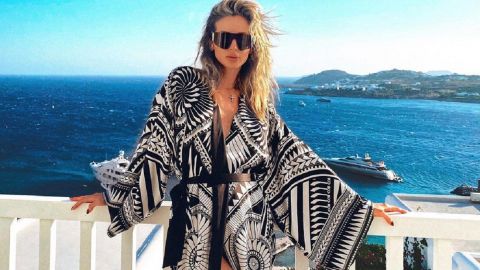 Афродита: Лобода похвасталась идеальной фигурой в легком платье (фото)