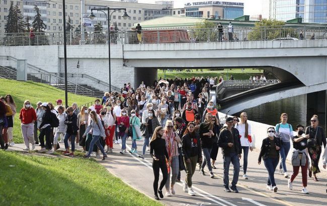 На жіночий марш у Мінську вийшли кілька тисяч учасниць
