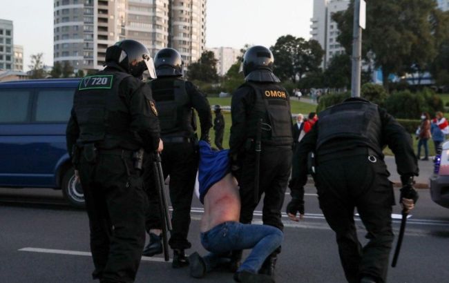 В Минске снова начались задержания, применили водомет
