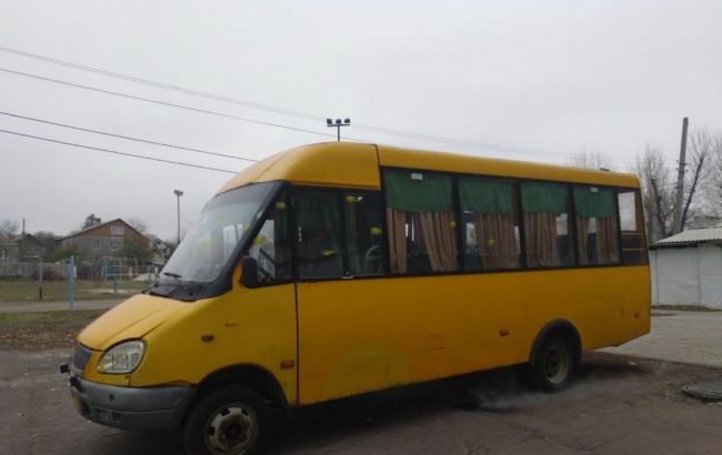 На виборчій дільниці в Краматорську обстріляли мікроавтобус