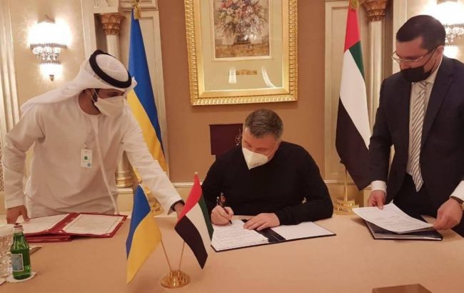 ОАЭ признали украинские водительские права