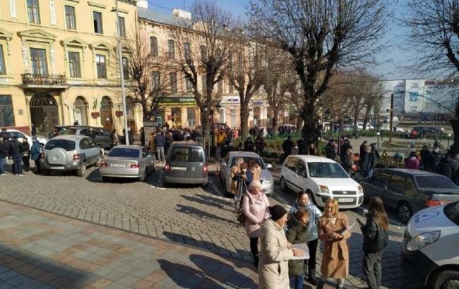 В Черновцах предприниматели вышли на карантинный протест