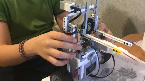 13-летний школьник из Киева&nbsp;создал устройство, которое помогает бороться с COVID-19 (видео)