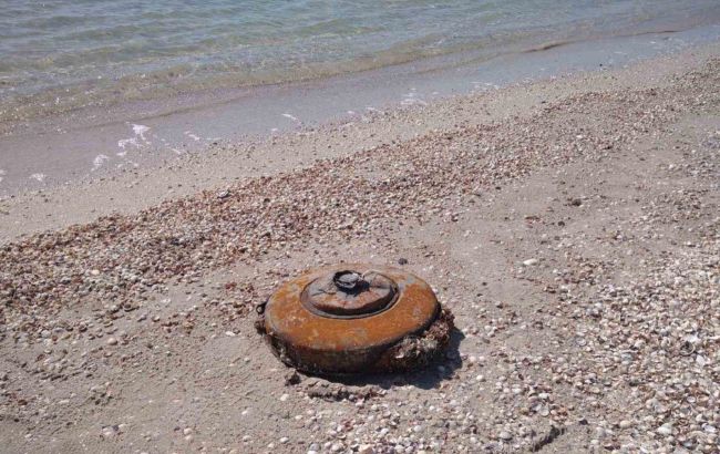 На пляжі в Кирилівці знайшли міну 