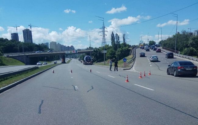 У Києві через витік газу перекрили Південний міст, рух обмежено