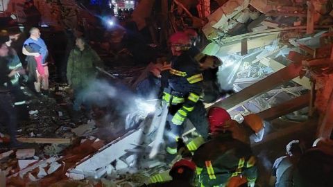 При авиаударе по Житомиру погибли 2 человека, еще 16 пострадали