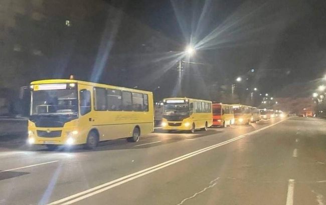 За добу гуманітарними коридорами евакуйовано майже 4 тисячі людей, - Тимошенко