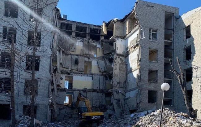 Российские оккупанты уничтожили 651 и повредили около 4000 домов украинцев