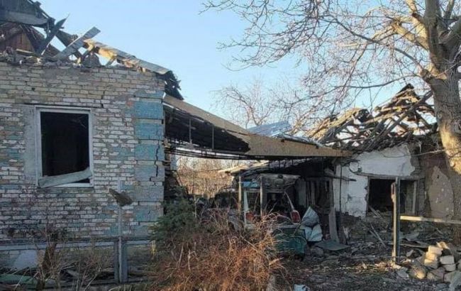 Оккупанты нанесли ракетный удар по Лозовой. Повреждены 20 домов, есть погибший