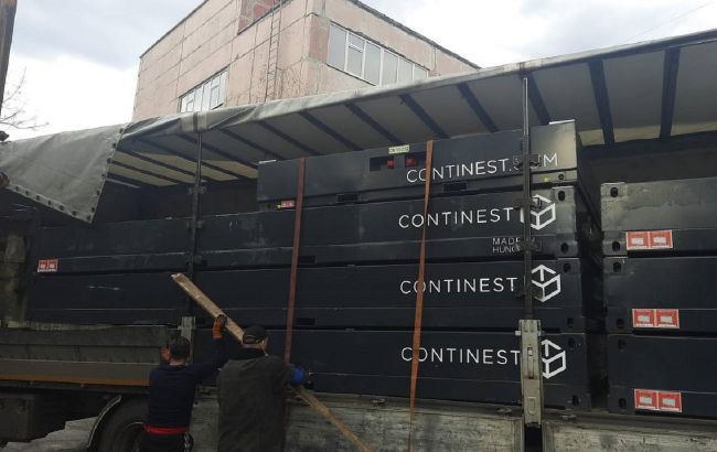 В Киевскую область доставили 18 модульных домов