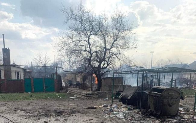 Окупанти обстріляли Золоте, зруйновано кілька будинків