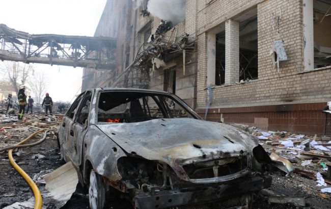 В результате сегодняшнего удара по Харькову погибли два человека: прокуратура возбудила дело