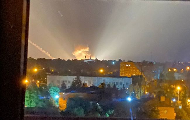 В окупованому Сніжному знищено склад боєприпасів бойовиків "ДНР" (відео)