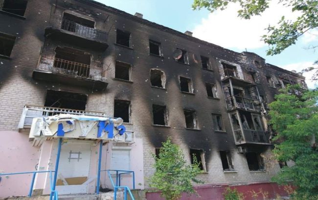 Оккупанты уничтожают села, чтобы выйти на границу Луганской области, - Гайдай