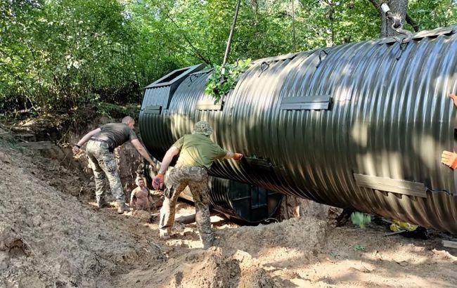 "Метинвест" передает украинским военным модульные укрытия для блиндажей