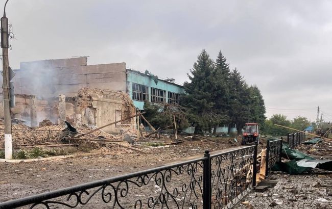 Окупанти вранці вдарили трьома ракетами С-300 по центру Гуляйполя (відео)