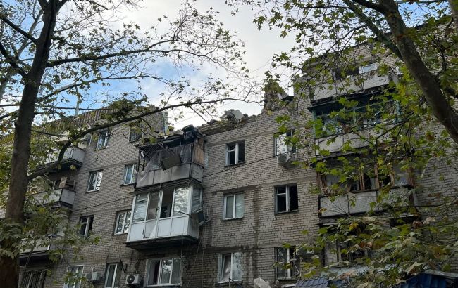 Окупанти вночі вдарили по багатоповерхівці в центрі Миколаєва: мер показав наслідки