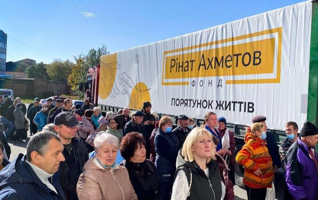 Мешканці Охтирки отримали велику партію гумдопомоги від Фонду Ахметова