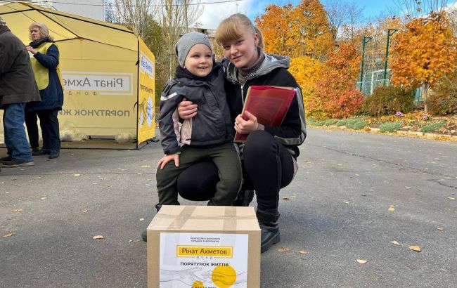 В Донецкой области продолжаются выдачи продуктовых наборов от Фонда Ахметова