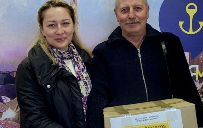 Переселенцы в Черкассах получили гигиенические наборы от Фонда Ахметова