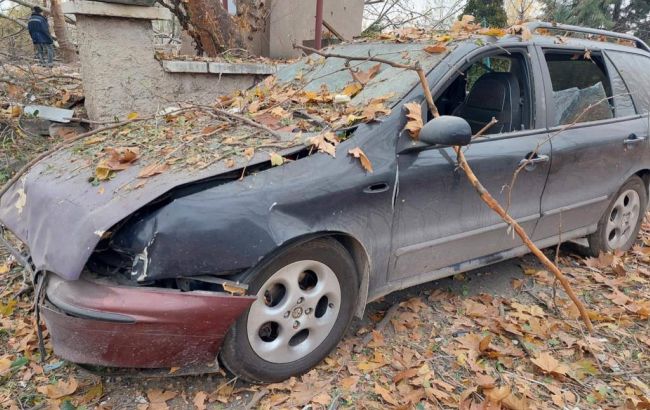 Оккупанты утром массированно ударили по Николаеву: есть разрушения (видео)