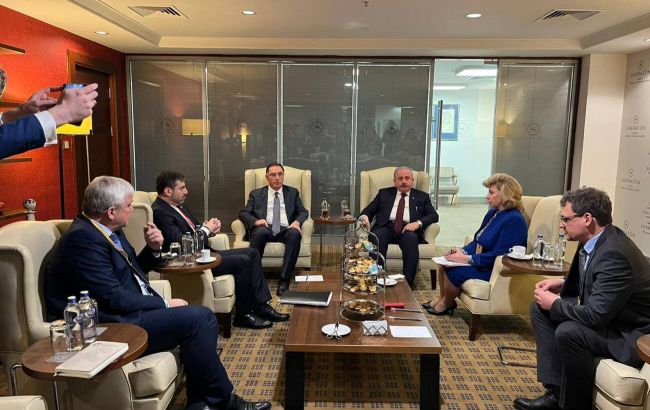 Омбудсмены Украины и РФ договорились об обмене 40 пленных, - Sky News