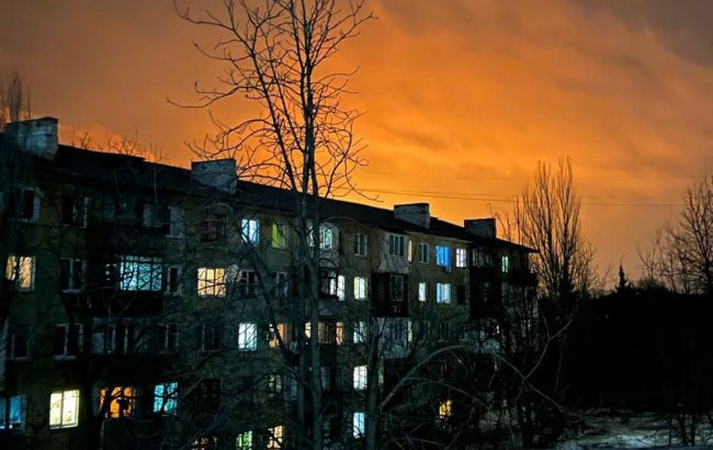 В оккупированной Макеевке сильный пожар на газопроводе