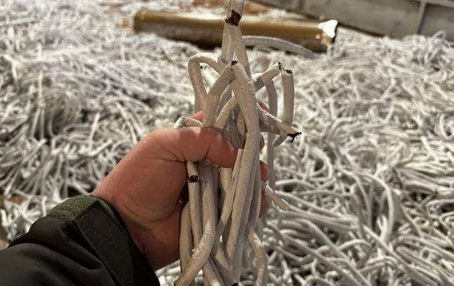 СБУ ликвидировала схему подпольного производства и контрабанды сигарет