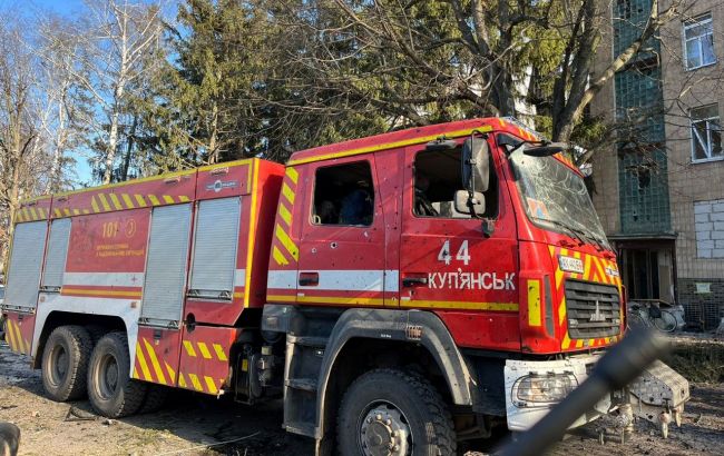 Спасатели в Харьковской области попали под обстрел при разборе завалов