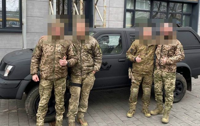 Favbet Foundation передал внедорожник Nissan подразделению "Киянина"