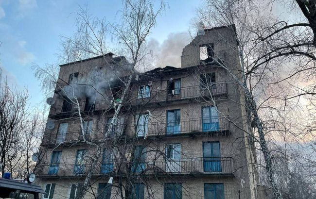 Погиб водитель "скорой", 20 человек в больнице: последствия атаки в Киевской области