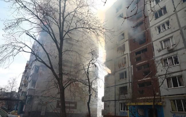 Удар по Запорожью: из-за повреждений в одном из домов началась утечка газа